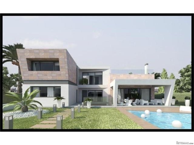 4 bedroom Villa For Sale: Modern..