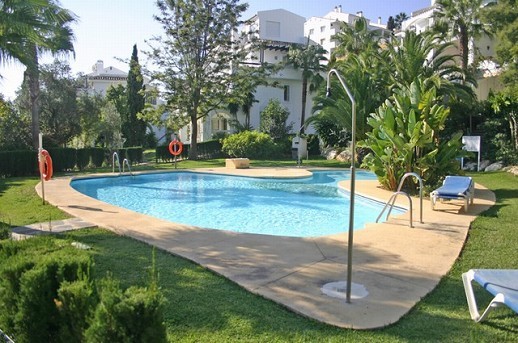 APARTMENT FOR SALE IN MIRAFLORES