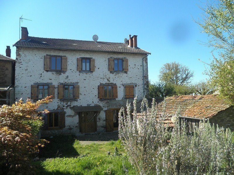 Superb Eight Bedroom Property
