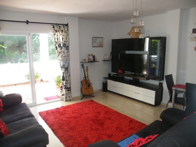 2 Bed Apartment for sale in Calahonda
