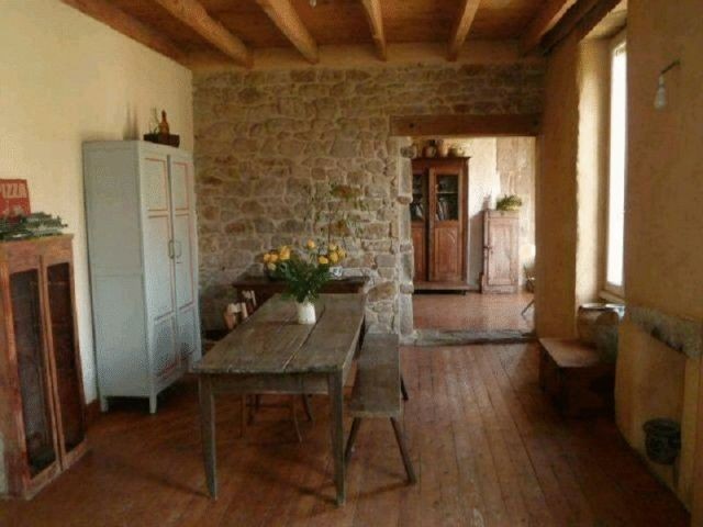 Near, Perols-sur-Vezere, Correze.. - 2