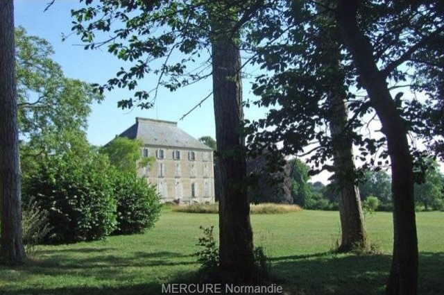 14 bedroom Castle For Sale: 14400.. - 2