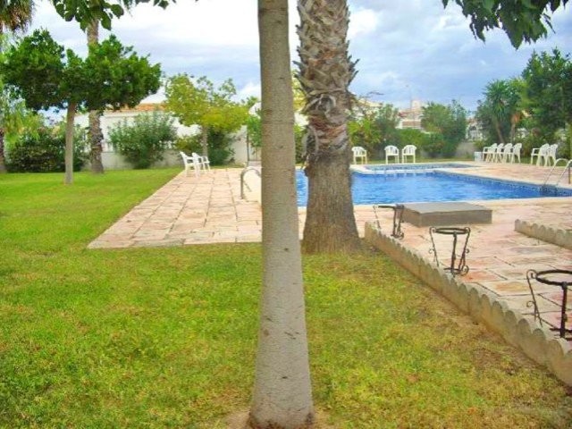 3 Bed Apartment with Communal Pool - 2