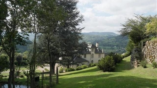 8 bedroom Manor House For Sale: 15800.. - 2
