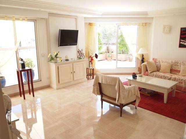 Exceptional Top Floor Apartment with..