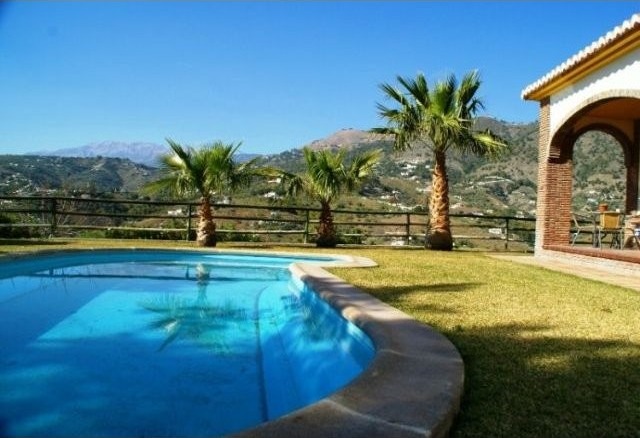 Villa for Sale in Torrox, Torrox..