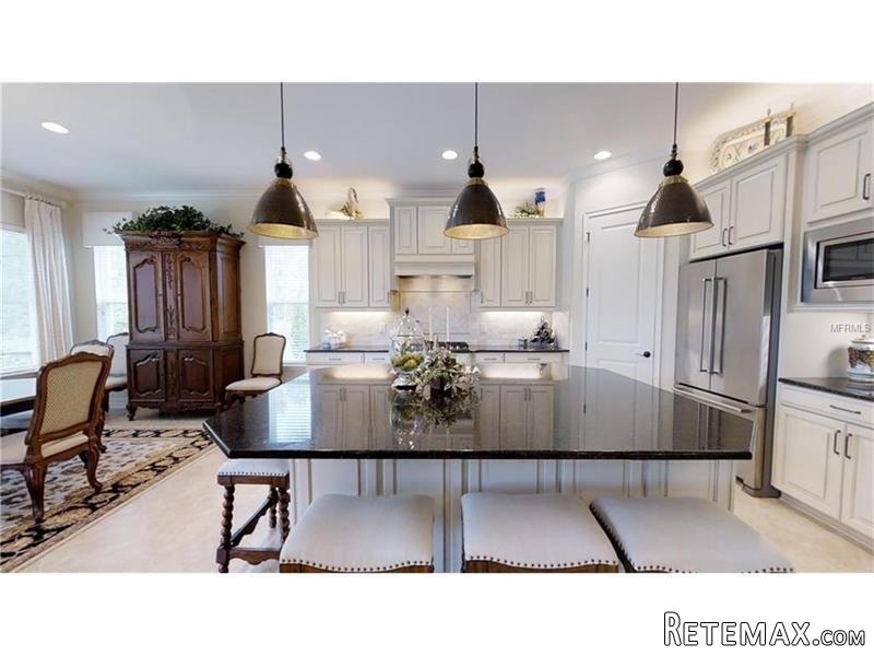 4 bedroom Property For Sale: 17815.. - 2