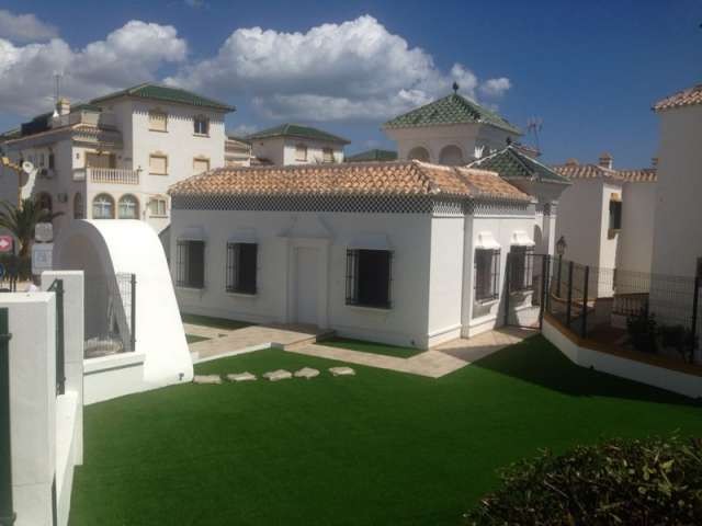 Key ready detached house at Molino..