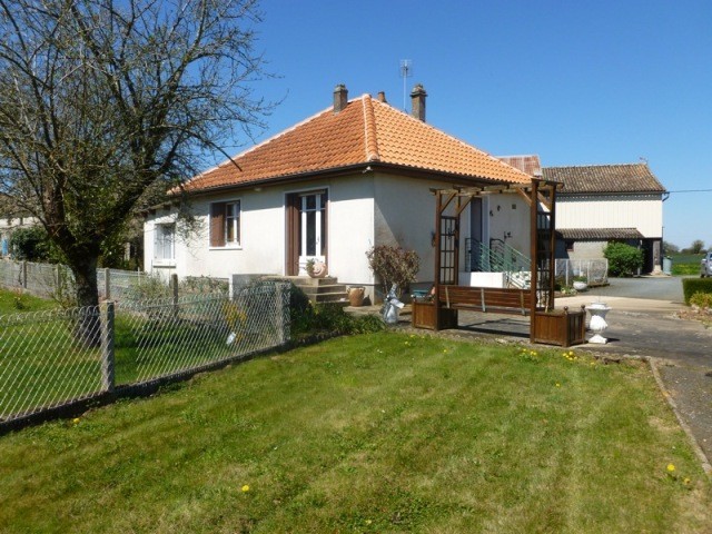 Detached Bungalow With Large..