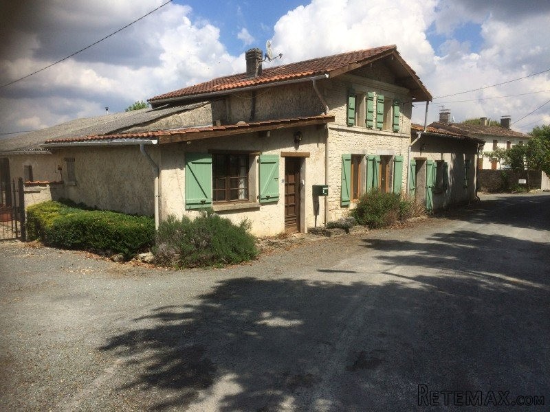 3 Bedroom Renovated Country Stone House..