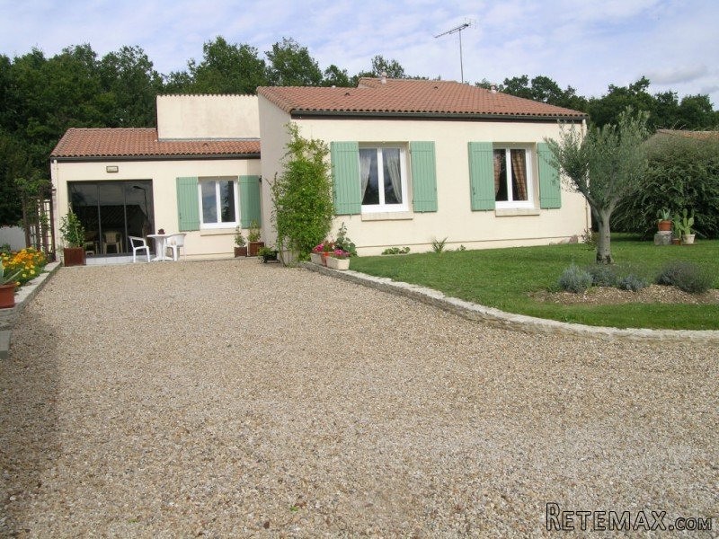 Bungalow With Garden And Garage - 2