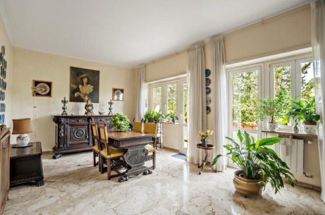 2 Bedrooms - Apartment - For Sale