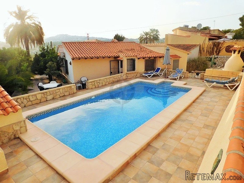 Charming 3 Bedroom 2 Bathroom Villa..