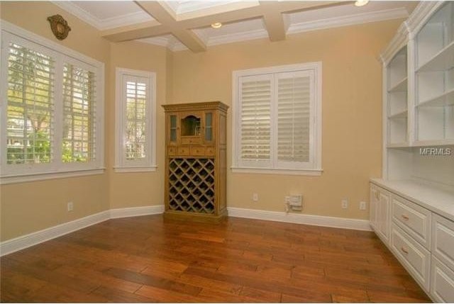 4 bedroom Property For Sale: 943.. - 2