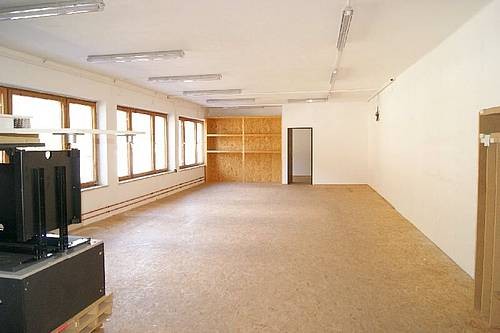 Generous warehouse in Stuhlfelden