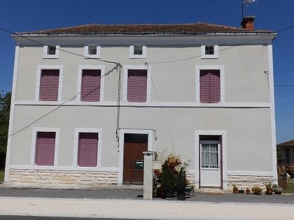 Town house with barn and large garden