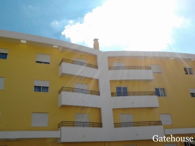 3 Bed Ground Floor Apartment In Sao..