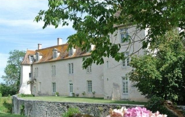 5 bedroom House For Sale: 16190 CHARENTE