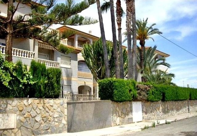 2 Bed Apartment in Santaigo de la Ribera - 2