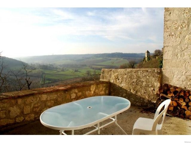 Stunning Bastide Ramparts Location - 2