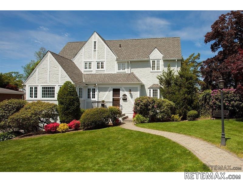 3 bedroom House For Sale: 76 Seneca..
