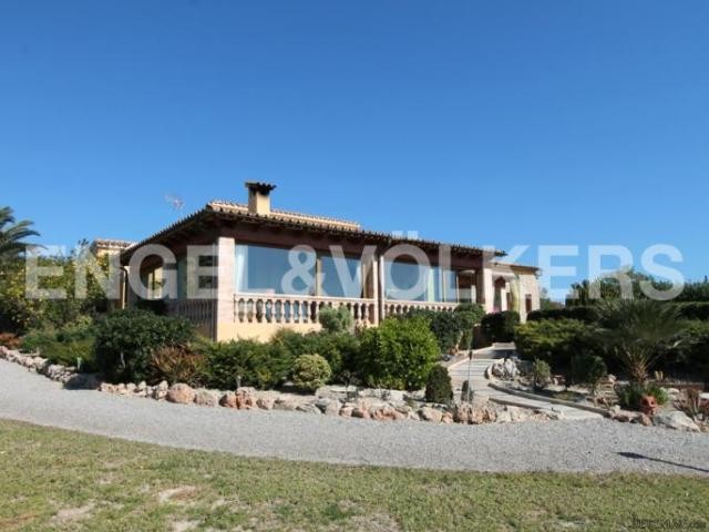 Lovely country house with sea views - 2