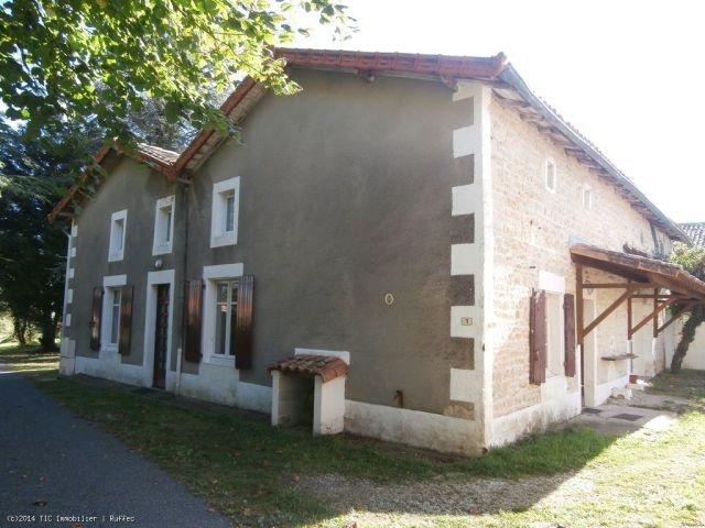 6 bedroomed renovated stone house with.. - 2