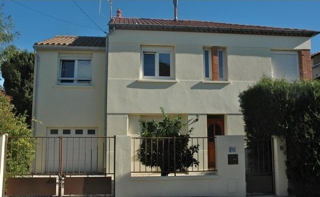 Immaculate Detached Town House Narbonne..
