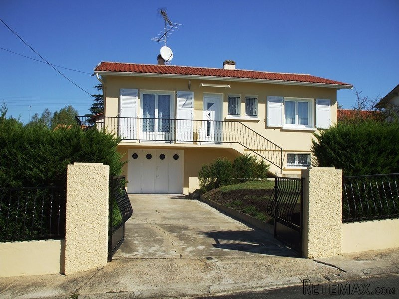 Traditional Family Home With Garden..