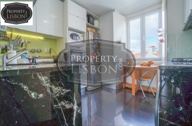 T2 Lisbon Apartment in Alto Santo Amaro