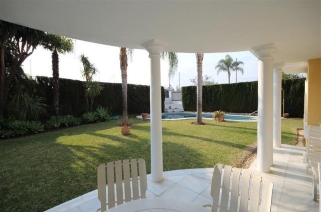 Villa - Guadalmina Alta, frontline golf.. - 2