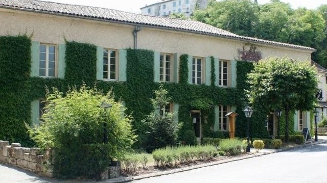 Picturesque Hotel With 11 Bedrooms..
