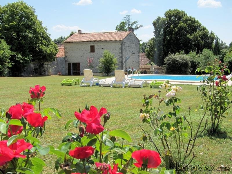 Pretty Stone House With Pool And..