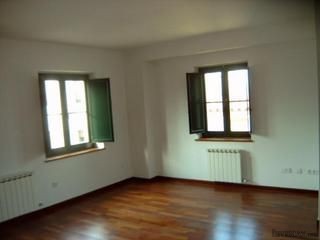 4 Bedrooms - Apartment - Girona - For..
