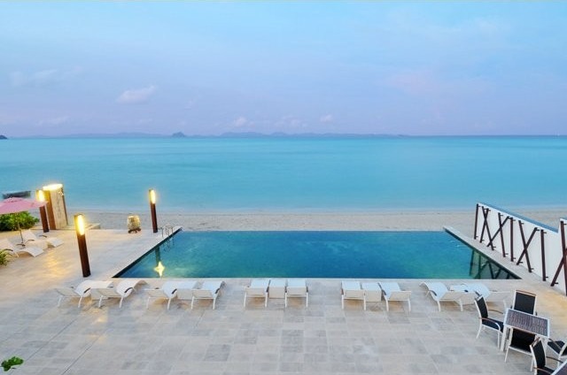 Award-winning 42-Suite Beachfront.. - 2