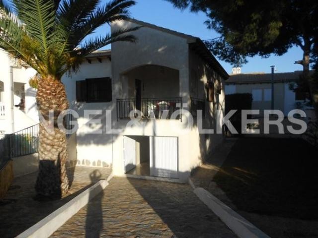 Villa near the beach in Punta Prima