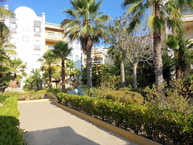 Secluded South Facing 2 Bedroom..