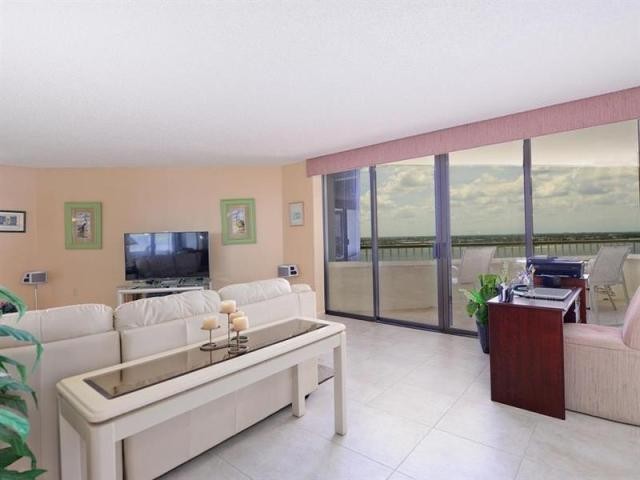 2 bedroom Residence For Sale: Singer.. - 2