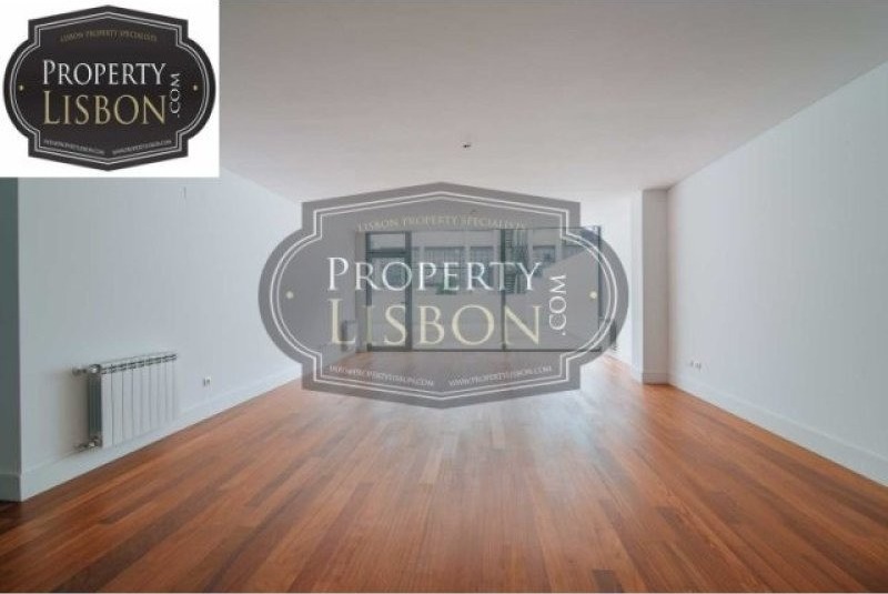 Newly Built T4 Duplex Lisbon Apartment..
