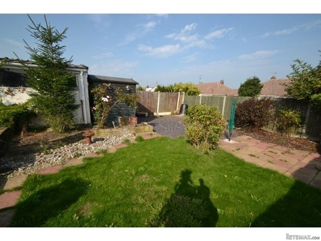 3 bedroom bungalow in Minster On Sea.. - 2
