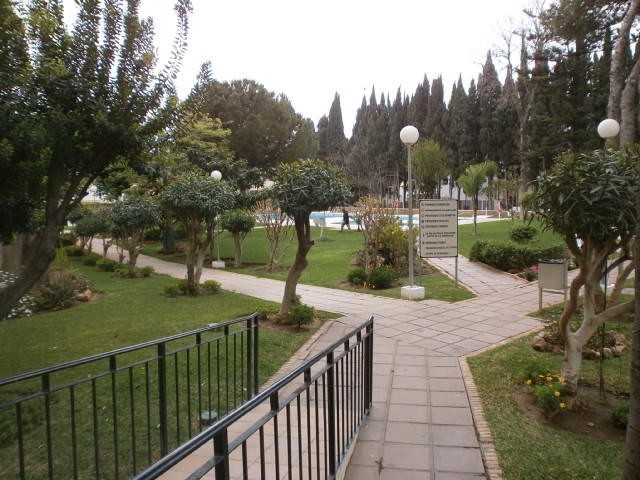 2 Bed Apartment for sale in Torremolinos