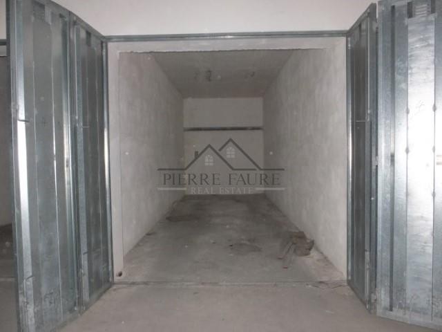 Garage - St. Julians