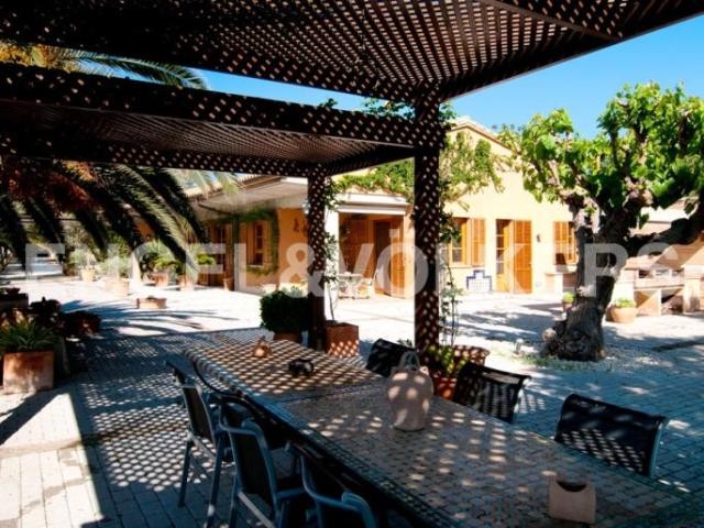 High-quality villa with amazing views