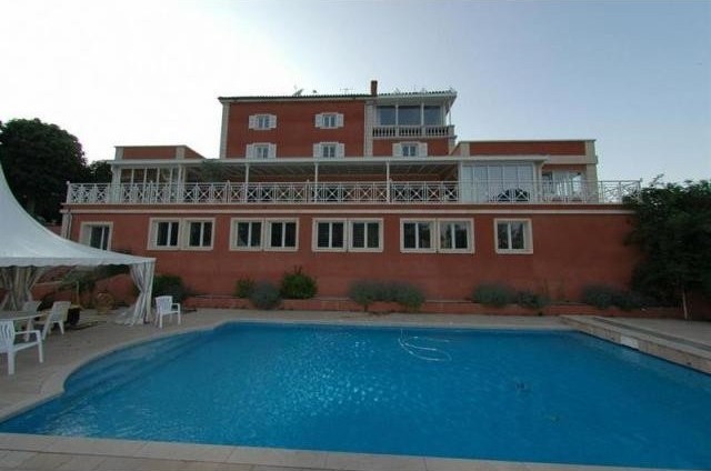 9 bedroom Castle For Sale: 69930 SAINT.. - 2