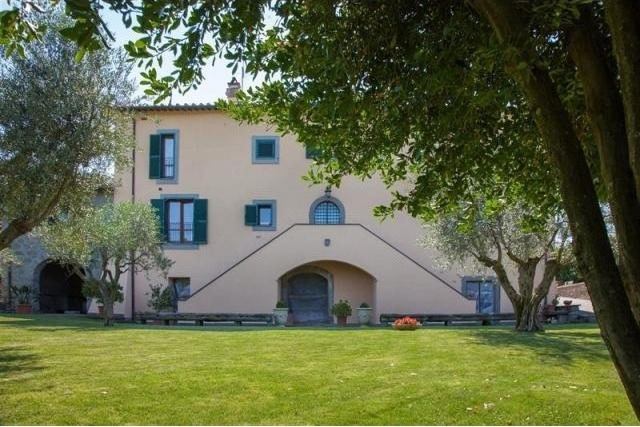 9 bedroom House For Sale: Lazio.. - 2