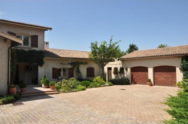 5 bedroom Character For Sale: 38200..