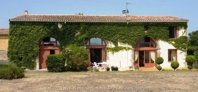 4 bedroom Character For Sale: 11000..