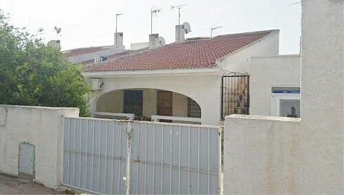 A 2 BEDROOM BUNGALOW