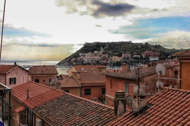1 Bedroom - Attic - For Sale