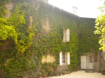 With A Life Annuity : Imposing Manor.. - 2